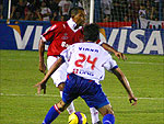 Wellington Monteiro  marcado por Viana