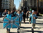 Os trocedores no centro de Montevidu, antes do jogo contra o Defensor