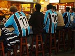 As camisetas azuis invadiram a Capital uruguaia para primeira disputa das quartas-de-finais