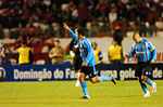 Diego comemora o gol com Sandro Goiano