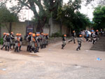 Confronto entre a Brigada Militar e torcedores do Grmio antes do jogo