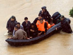 A populao chinesa sofre com o impacto da tempestade