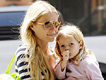 Nome da filha de Gwyneth Paltrow  esquisito, mas Apple, filha da atriz com Chris Martin,  uma graa 