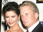 Apesar da diferena de idade a estrela Catherine Zeta-Jones combina com o bonito Michael Douglas 