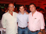 Wagner Perotto, da Sap Assessoria (E), com os pecuaristas Pedrinho Novis, da Fazenda Guadalupe, e Renato Barcellos da Fazenda Mata Velha