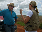 A equipe encontrou um gacho em Jata, Gois. Delmir Gobb  um grande produtor de soja da regio