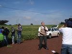 Cristiano Dalcin e Dalmir Pinto gravam reportagem para o programa Rural Revista