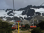 Ushuaia: No Glaciar Martial, o telefrico percorre mais de mil metros em 15 minutos. Depois,  preciso andar e percorrer uma trilha bastante ngreme at...