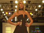 A modelo Ana Hickmann desfilou para a Paquet na terceira edio do Donna Fashion Iguatemi