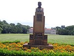 Piracicaba -SP - Esalq - Busto de Luiz de Queiroz na Esalq aparentando um olhar futurstico