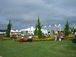 O parque da Expodireto Cotrijal 2008 oferece belos jardins para descanso