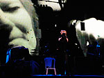 Beth Gibbons canta no show de Portishead 