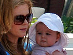 Isla Fisher e Olive, 6 meses