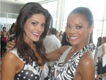  Miss Brasil, Natlia Anderle, ao lado da Miss EUA, Crystle Stewart