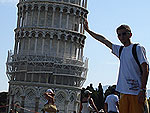 Julio Cassiraghi, Reggio Emilia, Itlia. Na foto, visita a Torre de Pisa