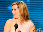 Laura Linney ganha a estatueta por seu trabalho em John Adams 