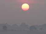 Nascer do Sol em Varanasi,  margem do Rio Ganges Ganghes Ghanges, na ndia