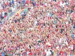 Torcida tricolor faz a festa antes do jogo