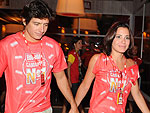 O casal: O estilista Gustavo Machado e a atriz Juliana Knust, na entrada do Camarote da Brahma