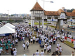 1 Caminhada e Corrida contra o Cncer de Blumenau, que ocorreu dia 10 de maio