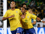 O Brasil abriu o placar do jogo aos 37 minutos, com belo gol de Luis Fabiano