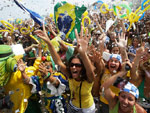 Mais de trinta mil pessoas celebraram a escolha do Rio na praia de Copacabana