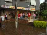 A chuva forte causou estragos na avenida Getlio Vargas