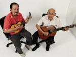 Chico Pedroso (E) e Darci Alves so autoridades em seus instrumentos, o cavaquinho e o violo de seis cordas.