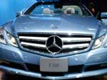 O Mercedes-Benz E 350 conversvel foi uma das atraes desta tera-feira na Exposio Internacional de Automobilismo, a mais tradicional do setor, realizada no Cobo Hall, em Detroit (EUA)