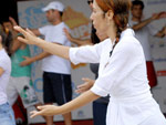 Pessoas de todas as idades participaram da aula de tai chi chuan