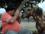 Antnio j teve que comprar outro animal e, quando no achava em Joinville, encomendava do Rio Grande do Sul. Quando o animal envelhece,  necessrio trocar.