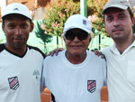 Durante mais de uma hora, Cid desfilou classe e tcnica na quadra, para um pblico de curiosos que se aglomeraram para v-lo de pertinho 