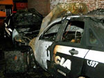 Viaturas foram incendiadas na madrugada de hoje em delegacia no bairro Belm Novo, na Capital