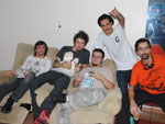 Marcelo D2 e sua banda depois show no mundo pop