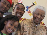 A bisneta de Mandela, Zenani (E), morreu em um acidente s vsperas da Copa do Mundo