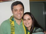 Patrcia Mendona fez o Eduardo usar a mantinha da Copa e formam um casal ffis!