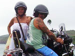 Com a esposa, Valeska, ele percorreu 30 dias de moto at Porto Seguro, na Bahia