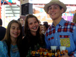 Steffani Simm, Leticia dos Santos e Bruno Smaniotto