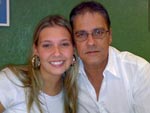 Juliana e seu pai, Jlio Csar, no aniversrio de 50 anos dele. A filha agradece pela educao e esforo e o ama muito!