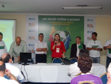 Compondo a mesa represantando a FECOSUL no seminrio nacional organizado pela CNTC/FECOSUL com os sindicatos de comercirios e federaes de todo o Brasil no Frum Social Mundial 2010