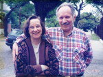 Candidato Jos Ary Brenol, do PDT, com a esposa