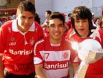 Valfrei Junior, Lucas Antnio e Ricardo Bubols celebrando a final da Libertadores