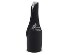 Vai levar o vinho para um momento especial? A capa em neoprene mantm a temperatura e protege contra batidas. No site, o valor  R$ 39