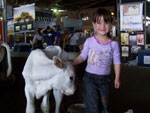 Minha filha Maryane tem 3 anos e pela primeira vez visitou a Expointer. Ficou muito feliz por ter contato com os animais e com as novidades que a Expointer tem