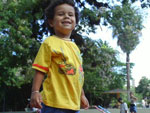 Matheus de Souza, 4 anos, brincando na pracinha da Redeno. Que cara de sapeca!