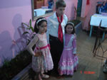 Eduarda, Carlinhos e Raissa prestigiando um baile fandango!