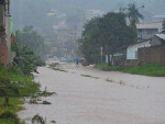 Chuva forte alaga ruas das cidades do litoral.  Bairro Monte Alegre em Cambori
