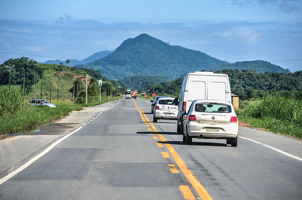 Moção pede a retirada de quatro controladores de velocidade na BR-280 em  Jaraguá